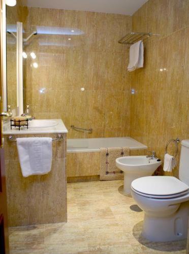 Apartamentos Miguel Angel Estepona Room photo